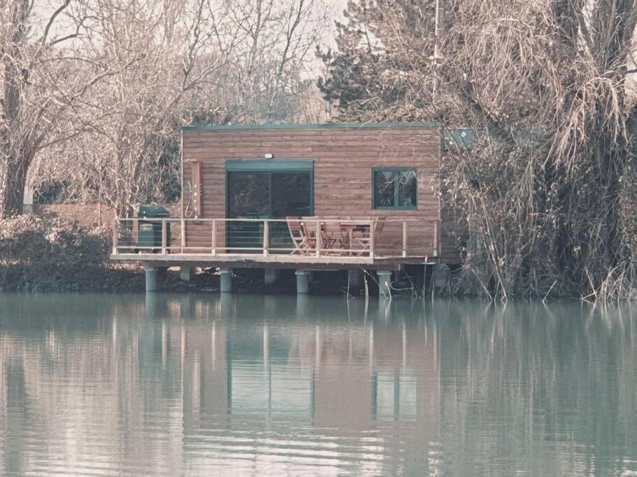 Chalet Les Pieds Dans L'Eau La Campagne A La Ville Saint-Doulchard Kültér fotó